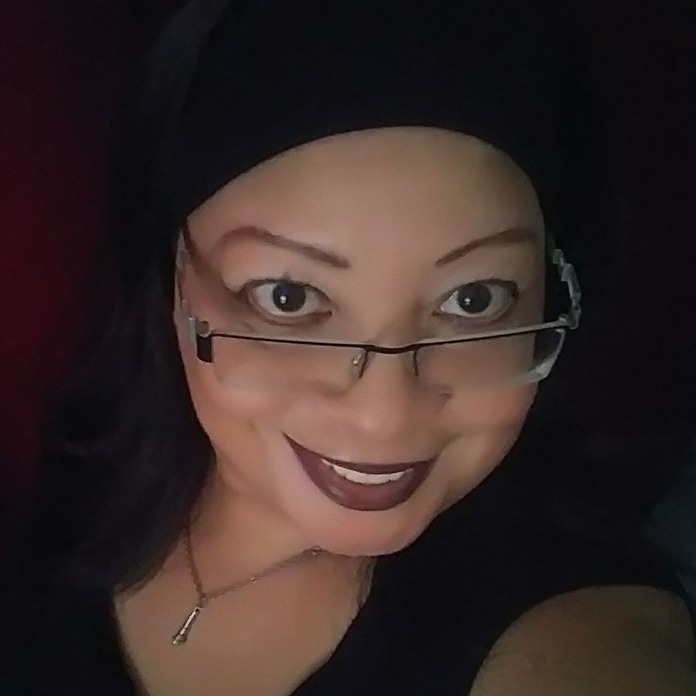 Meet your Posher, Author Maxine P.